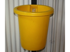 Round Pole Bin